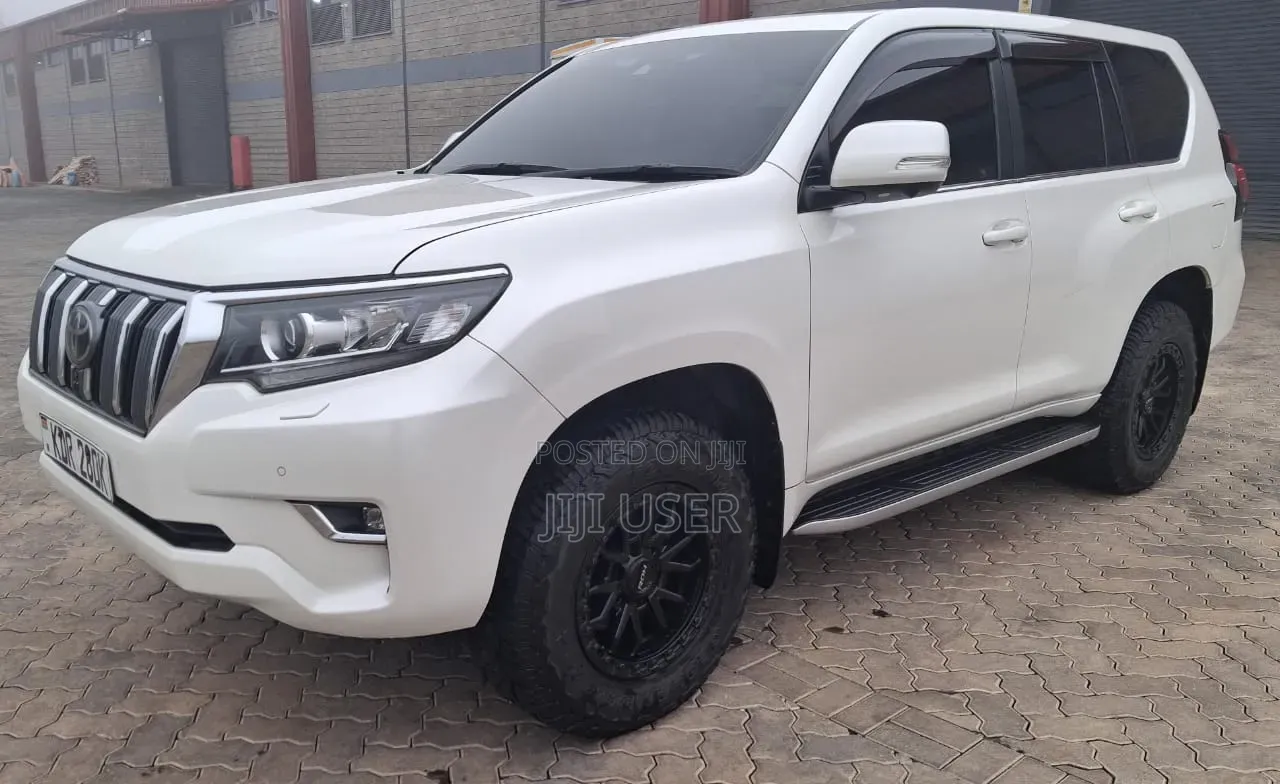 Toyota Land Cruiser Prado 2019 White