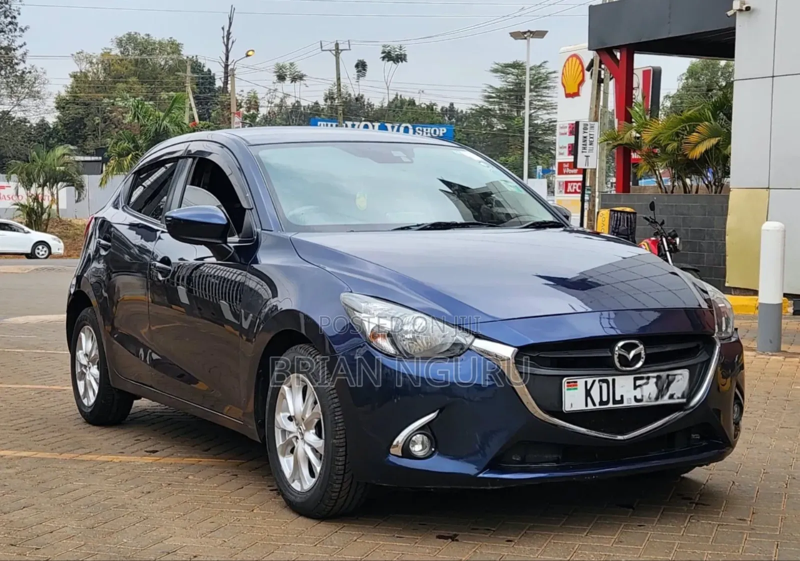 Mazda Demio 2016 Blue