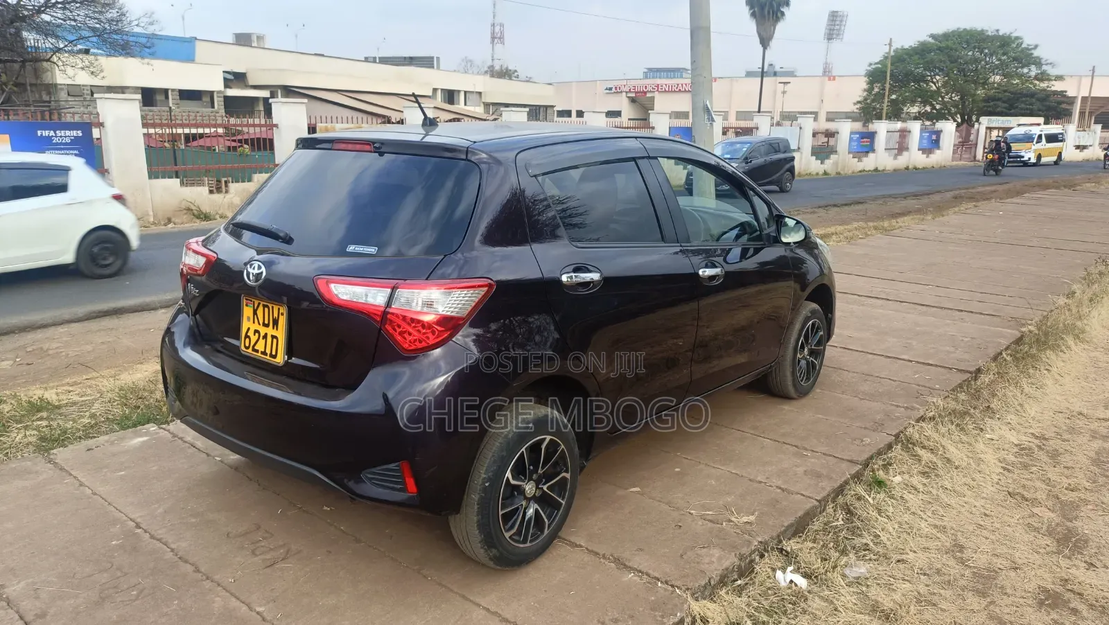 Toyota Vitz 2018 Maroon