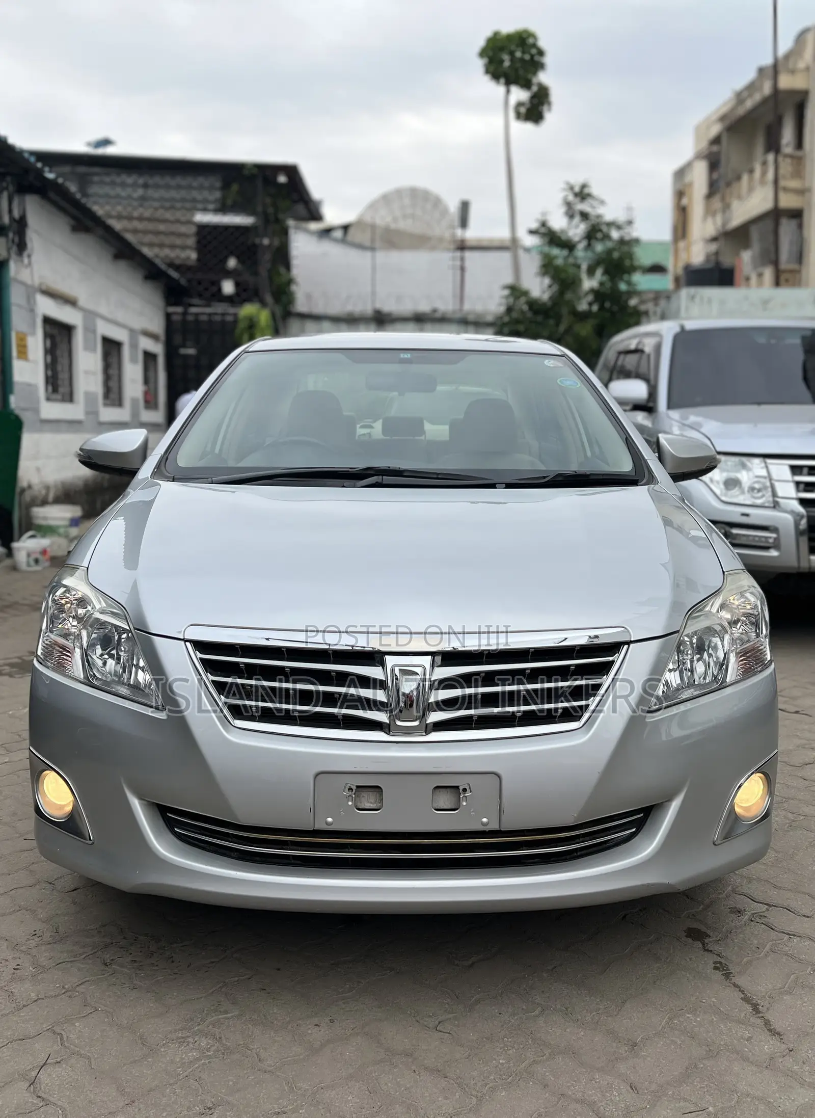 Toyota Premio 1.5 FWD 2013 Silver