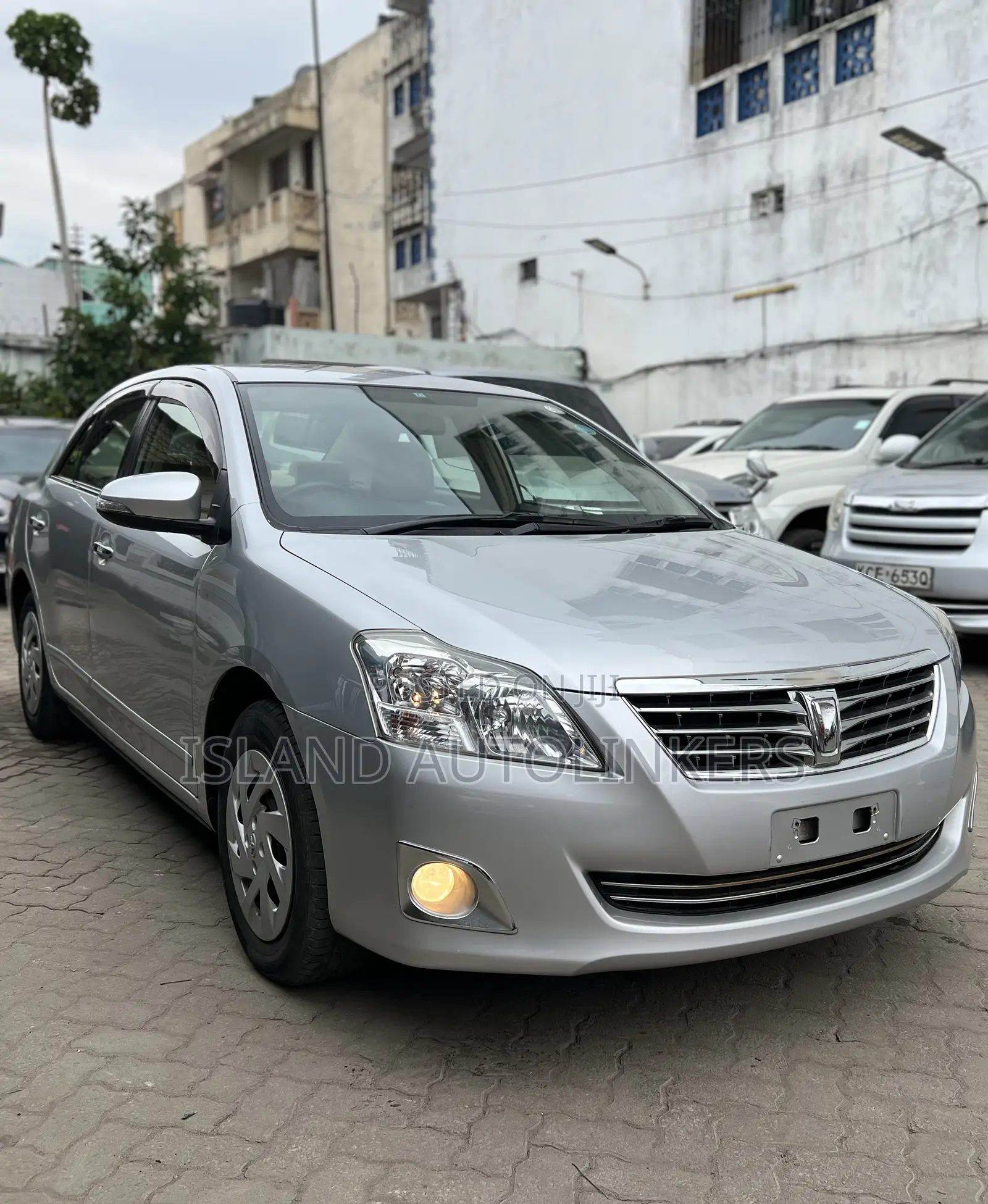 Toyota Premio 1.5 FWD 2013 Silver