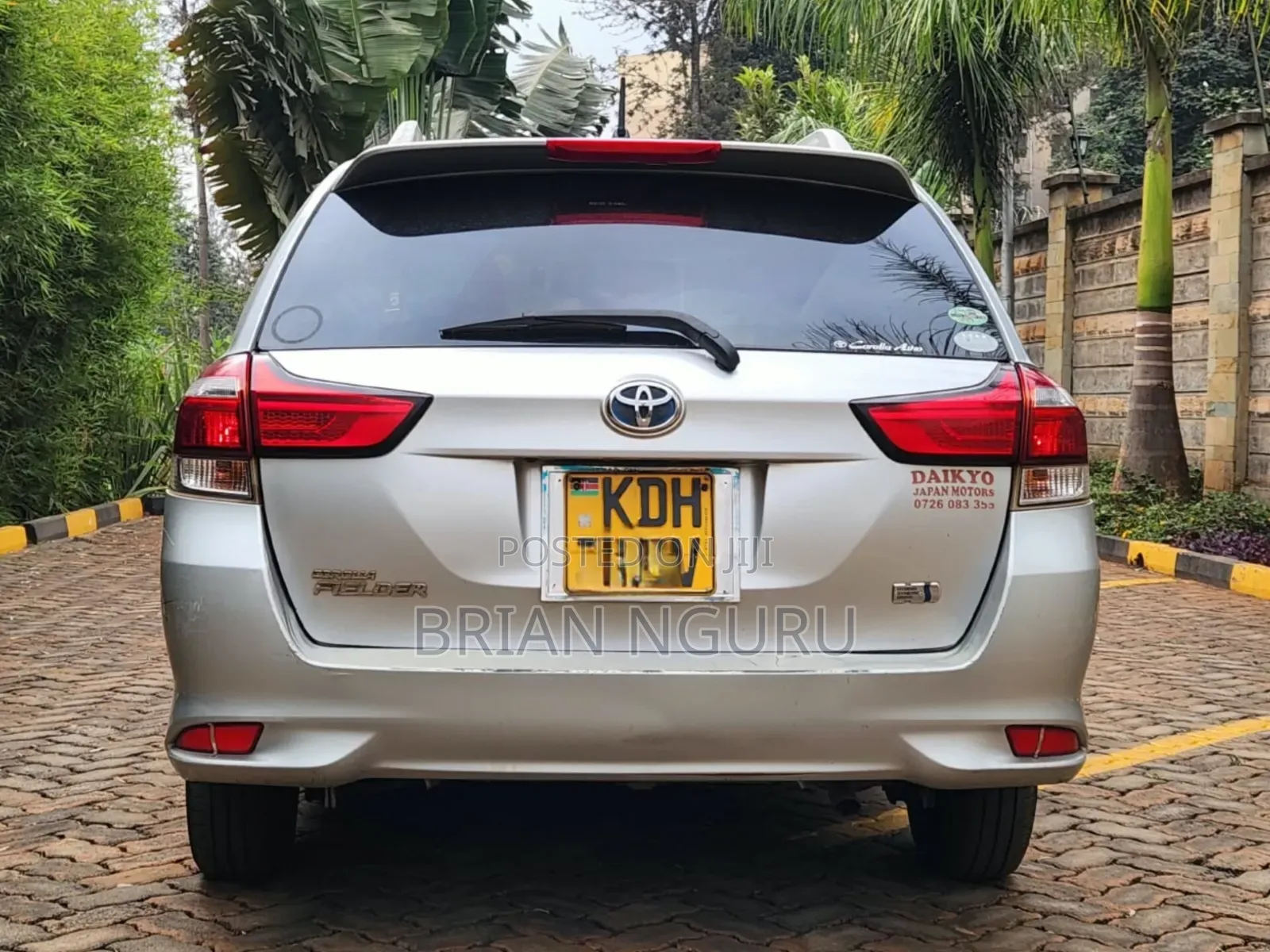 Toyota Corolla Fielder 2017 Silver