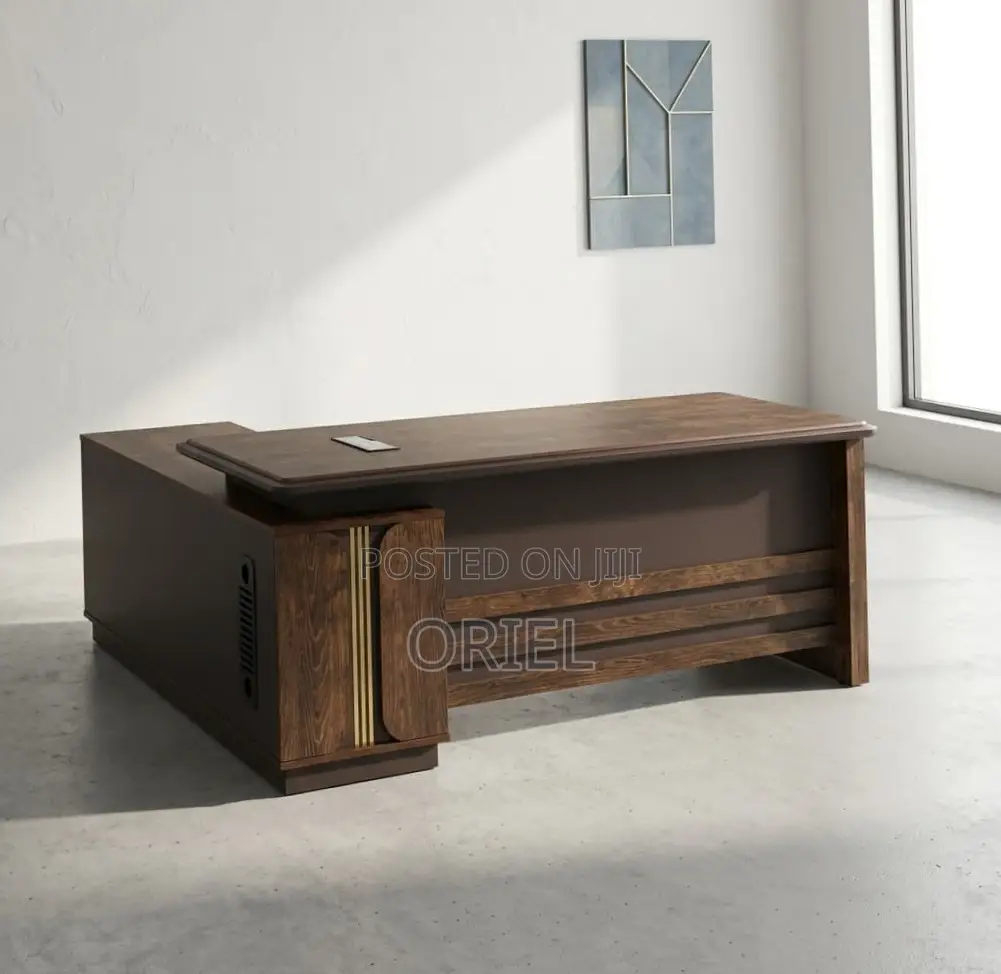 Executice Office Desk : 1.8M L-Shaped Table