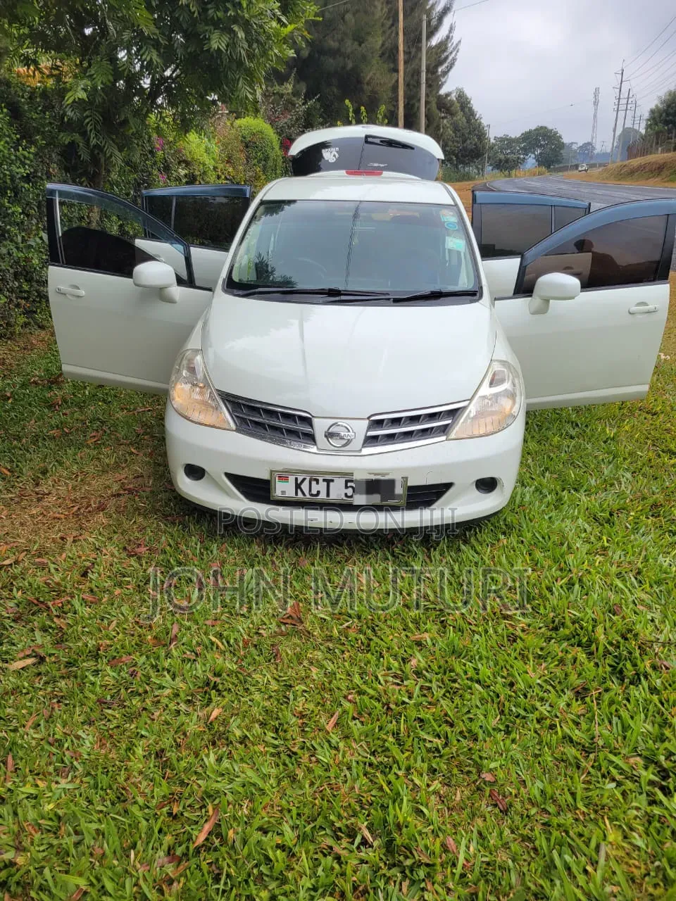Nissan Tiida 2011 White