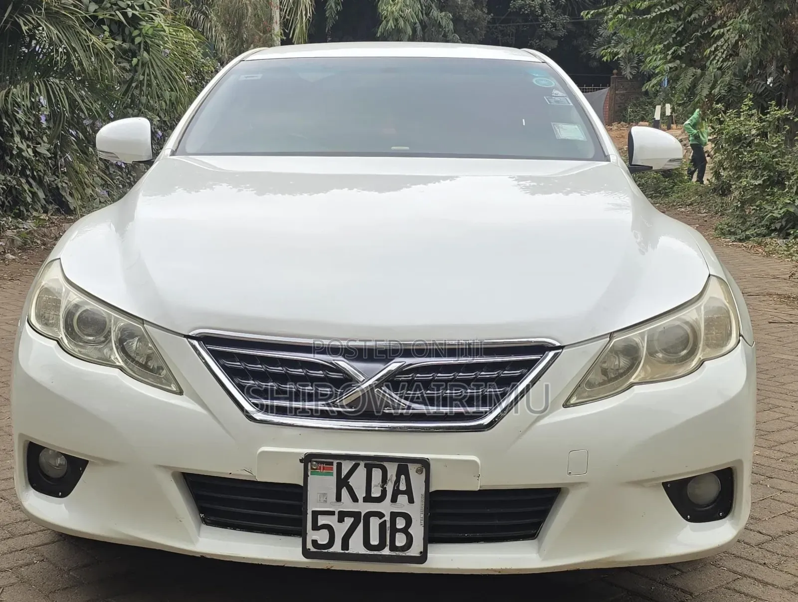 Toyota Crown 2012 White