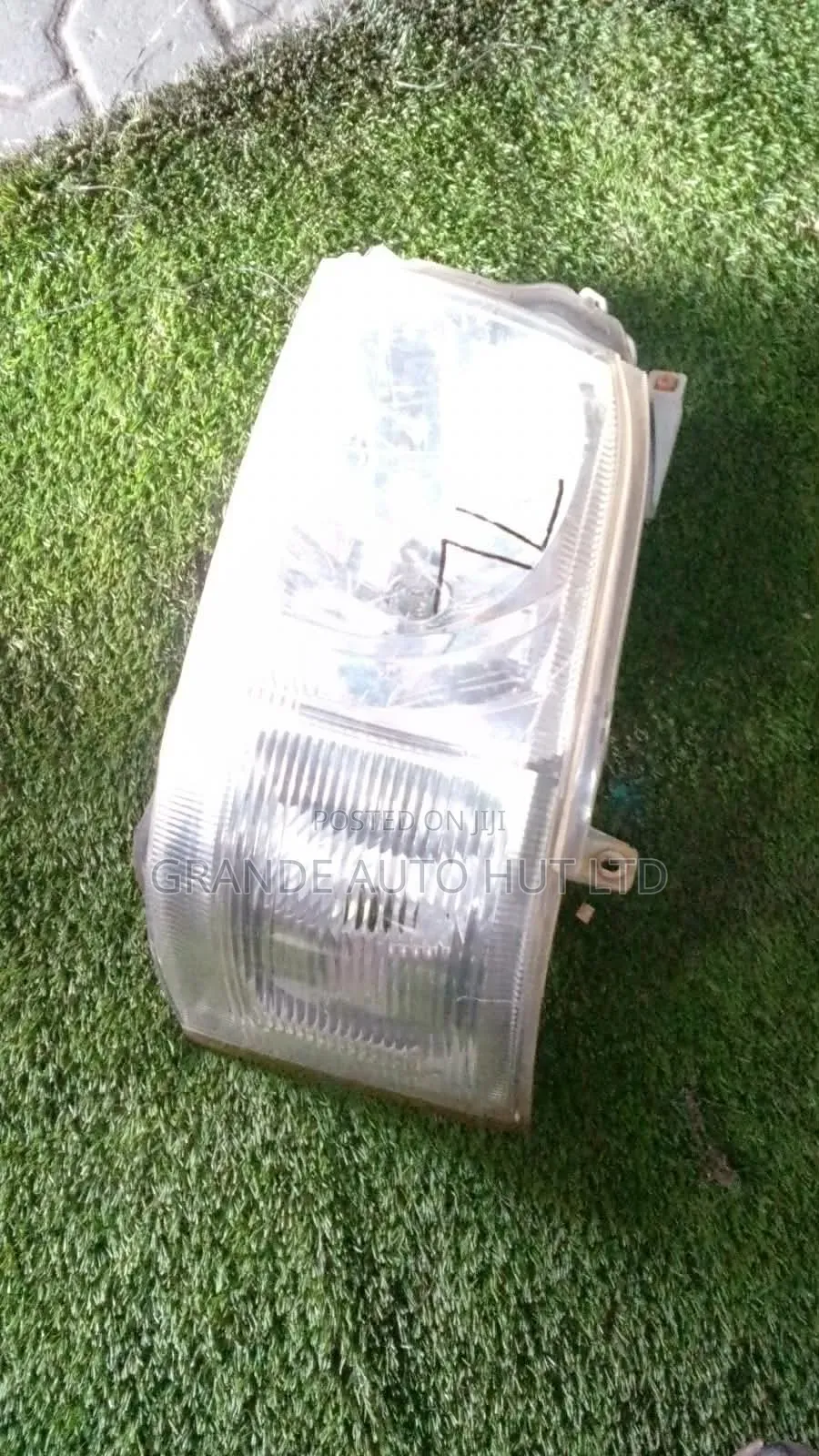 Hiace 7l Headlight