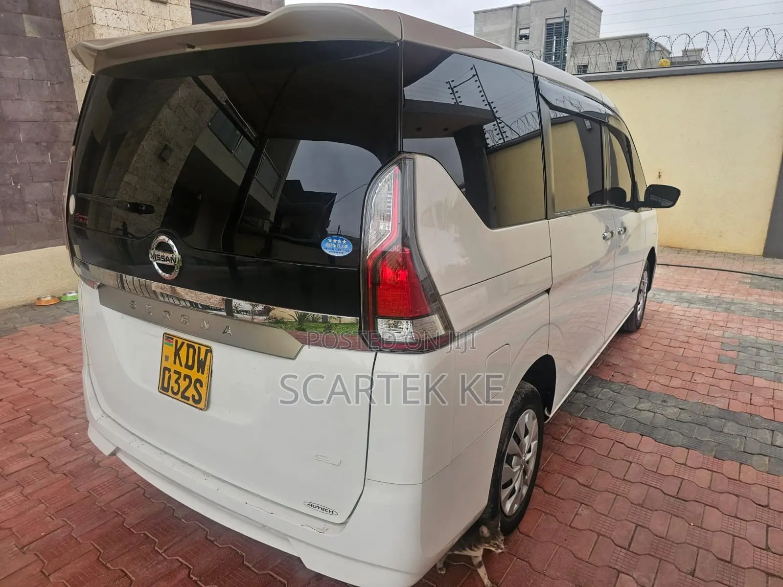 Nissan Serena 2018 White