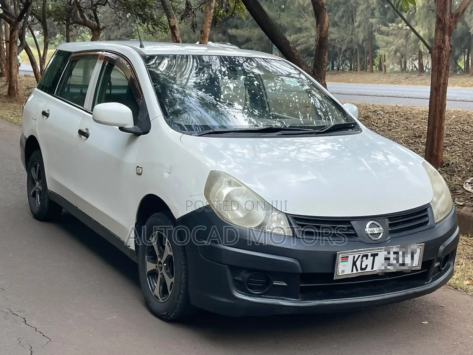 Nissan Advan 2011 White