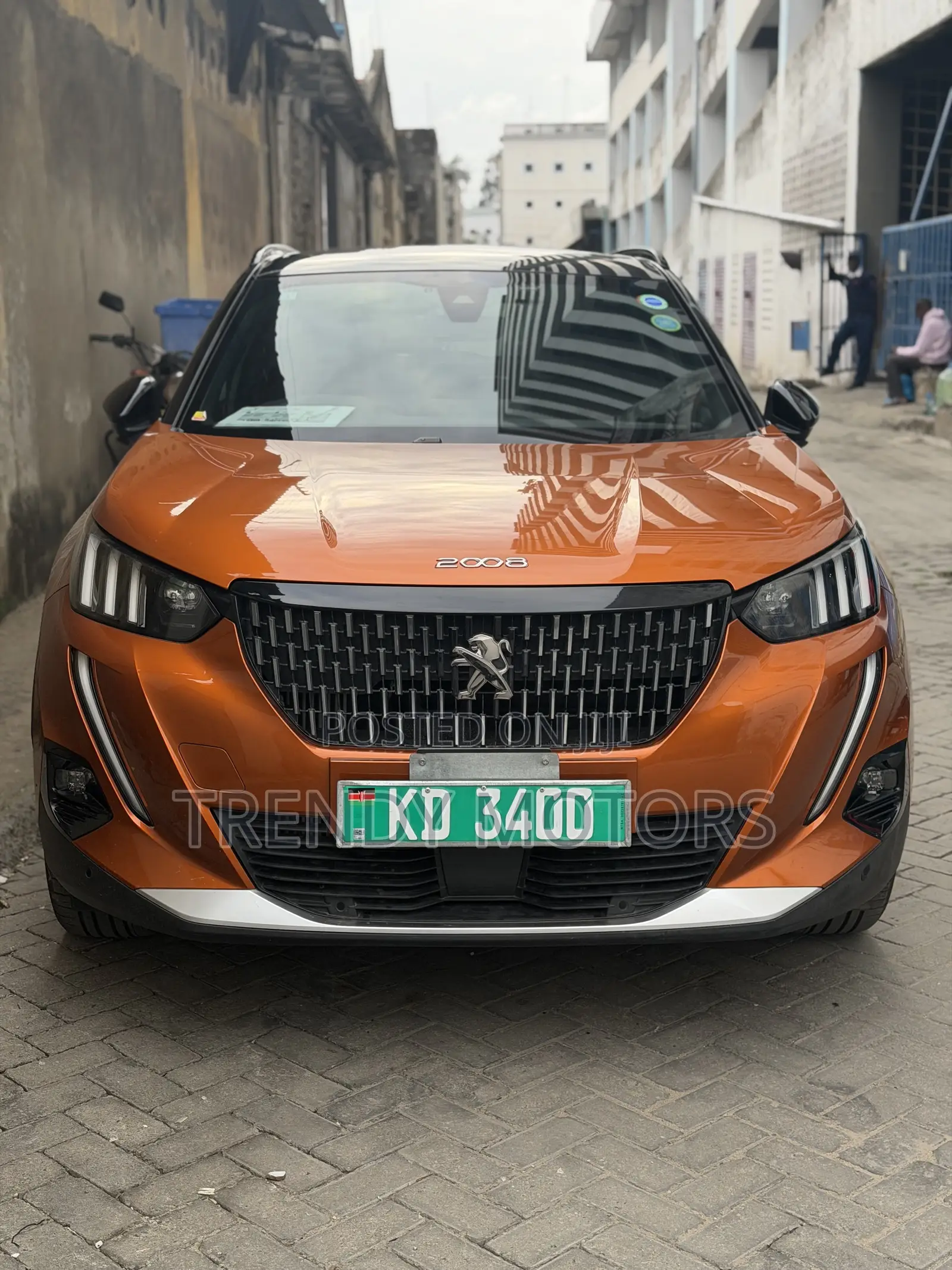 Peugeot 2008 2021 Brown