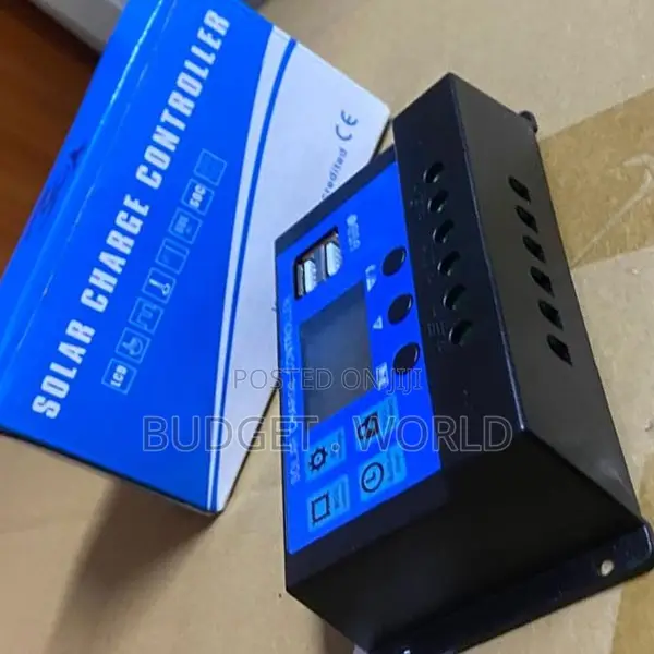 . 30A Solar Panel Regulator PWM Controller 12V 24V