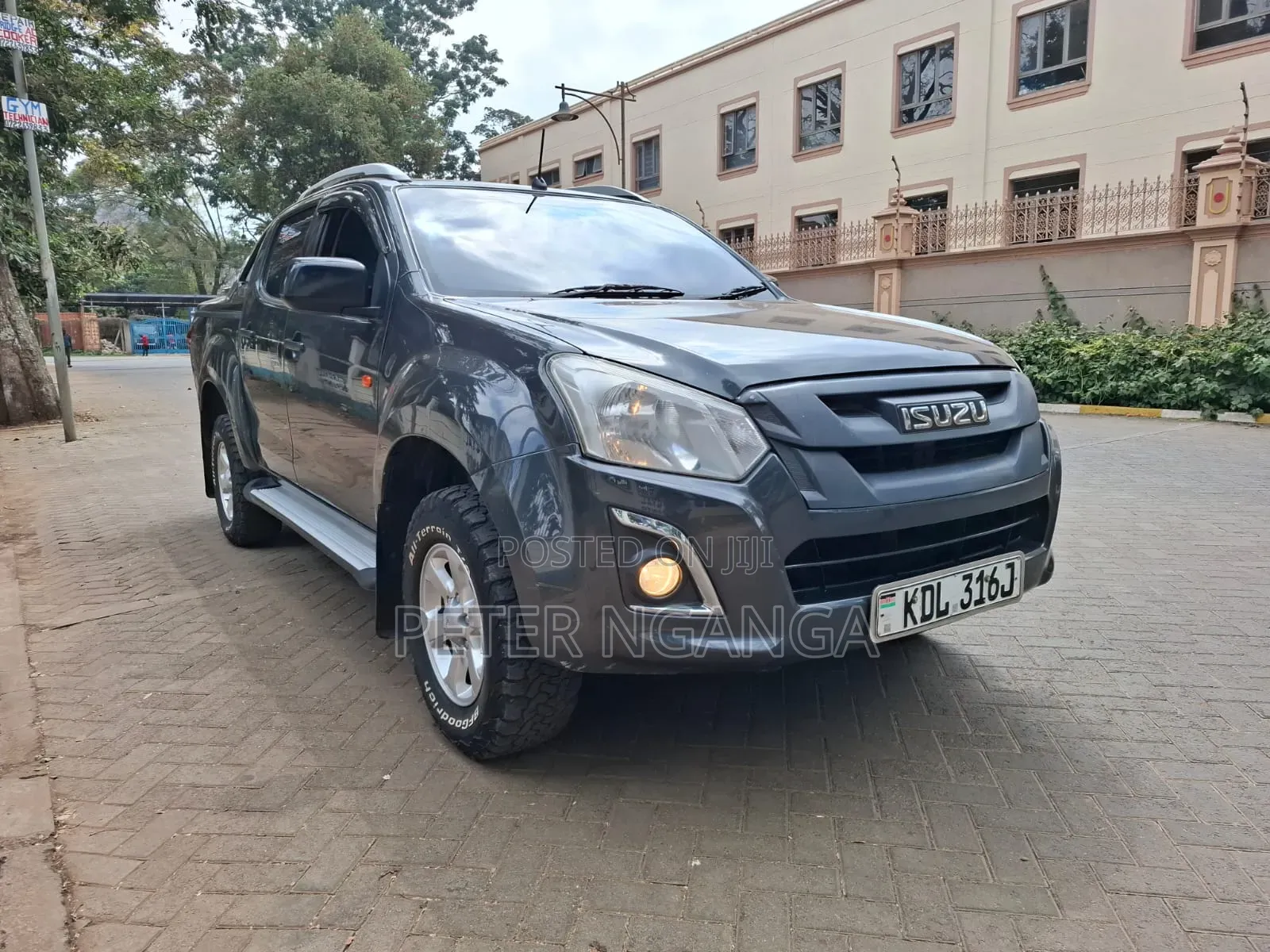Isuzu D-MAX 2022 Gray