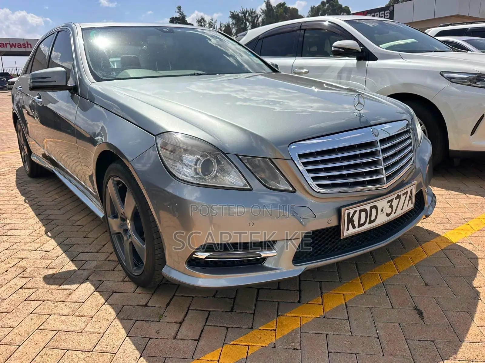 Mercedes-Benz E200 2014 Gray
