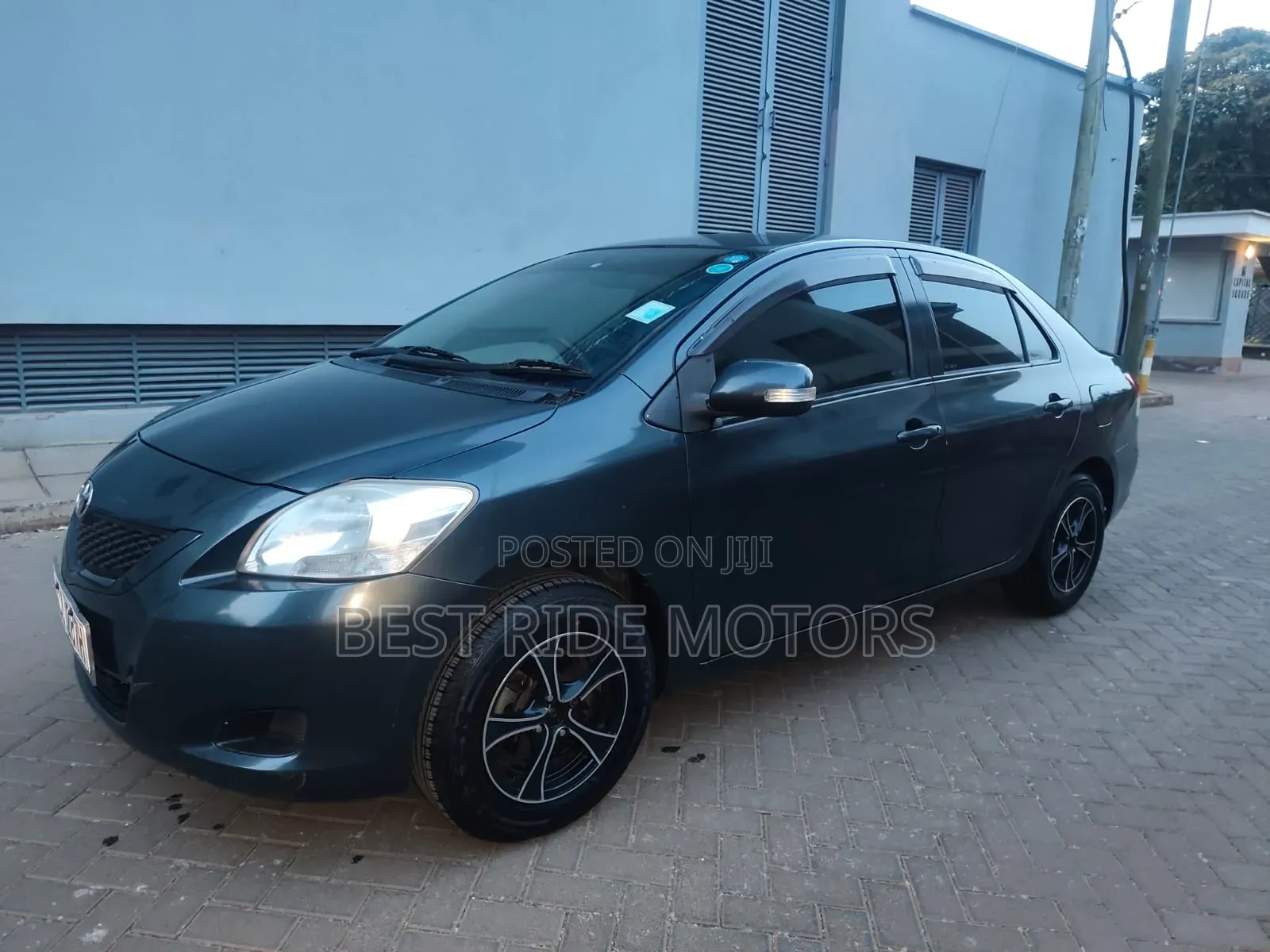Toyota Belta 2009 Gray