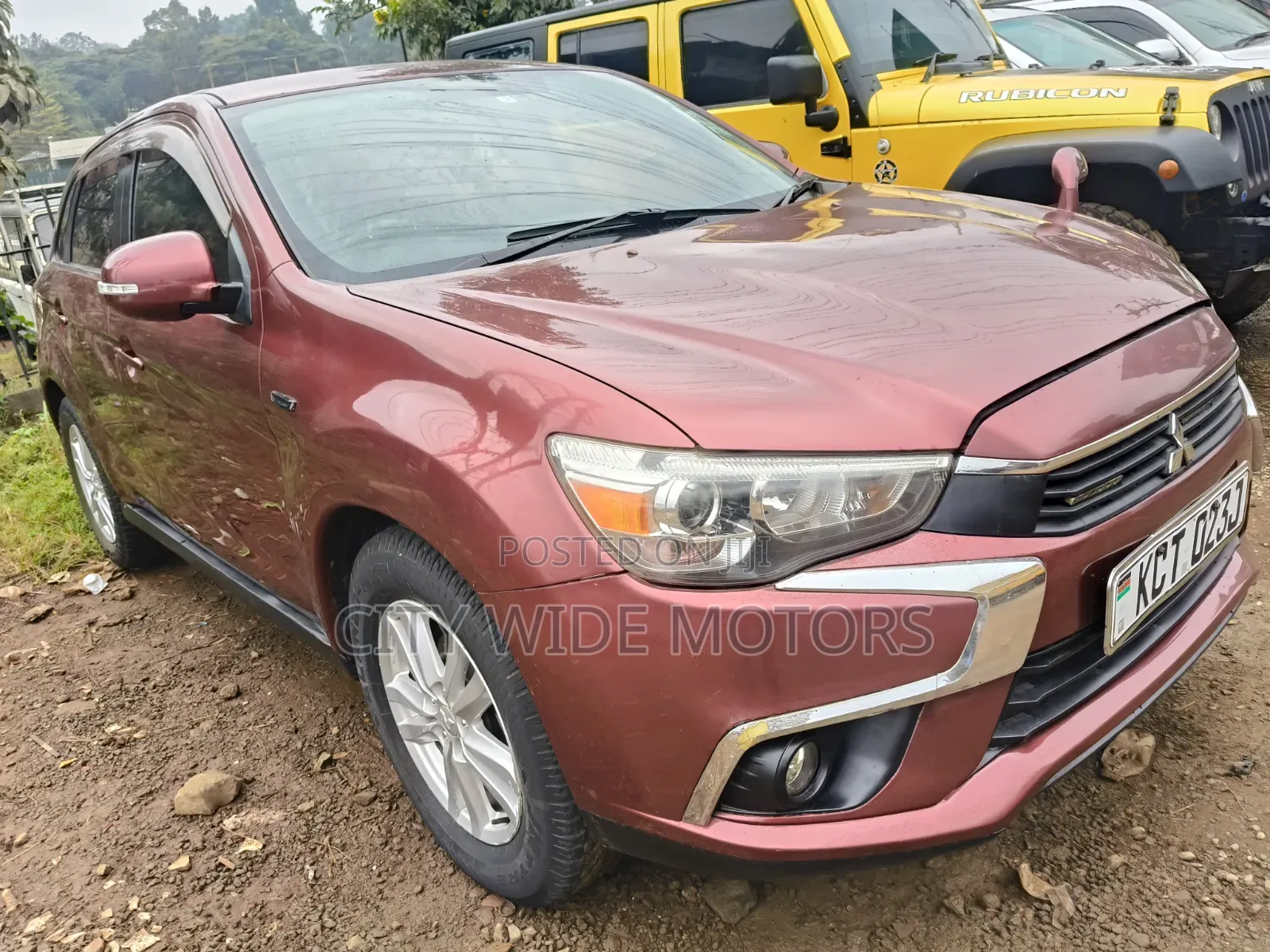 Mitsubishi RVR 2.0 2012 Maroon