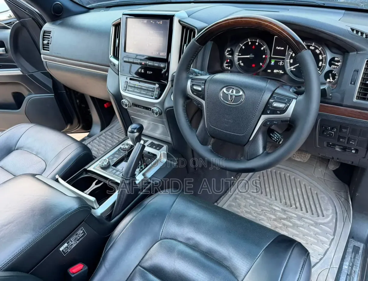 Toyota Land Cruiser 2015 Black