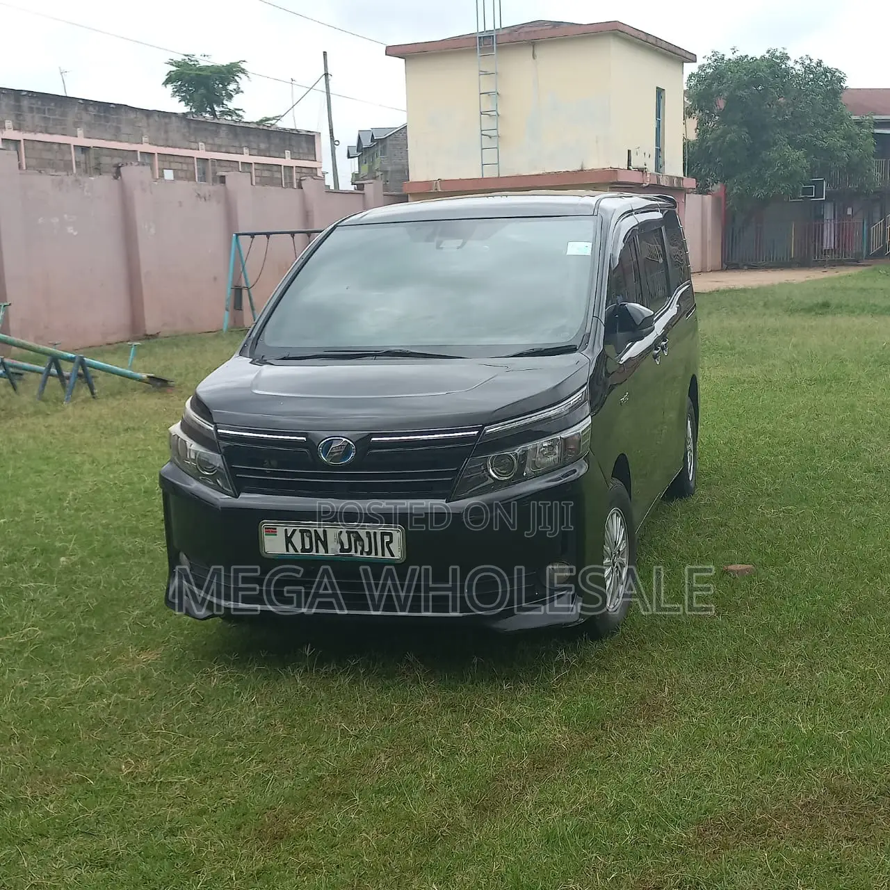 Leather Seats Toyota Voxy 2016 Hybrid Black 1800CC Petrol Engine Car