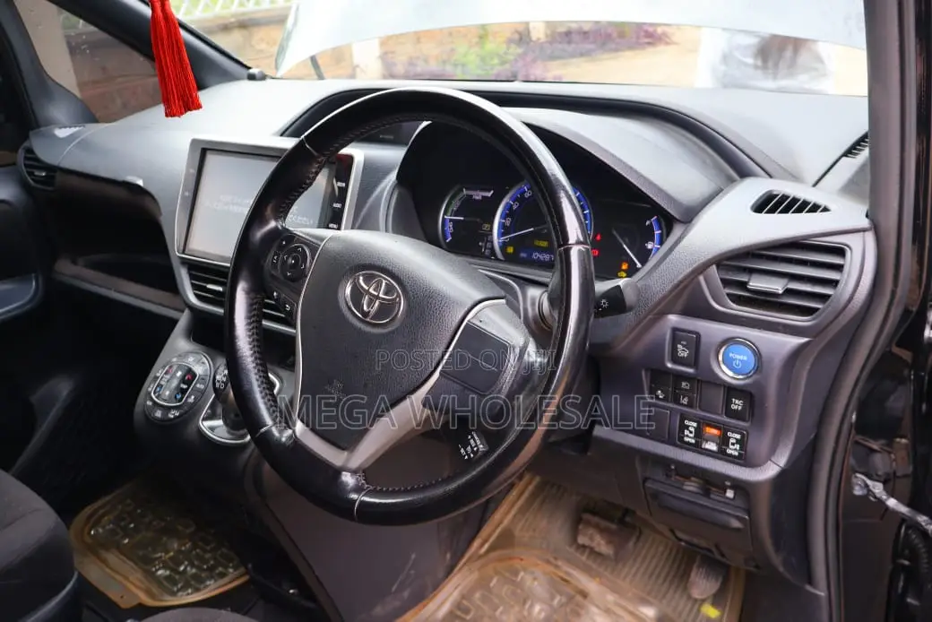 Accident Free Toyota Voxy 2016 Hybrid Black 1800CC Petrol Engine Car