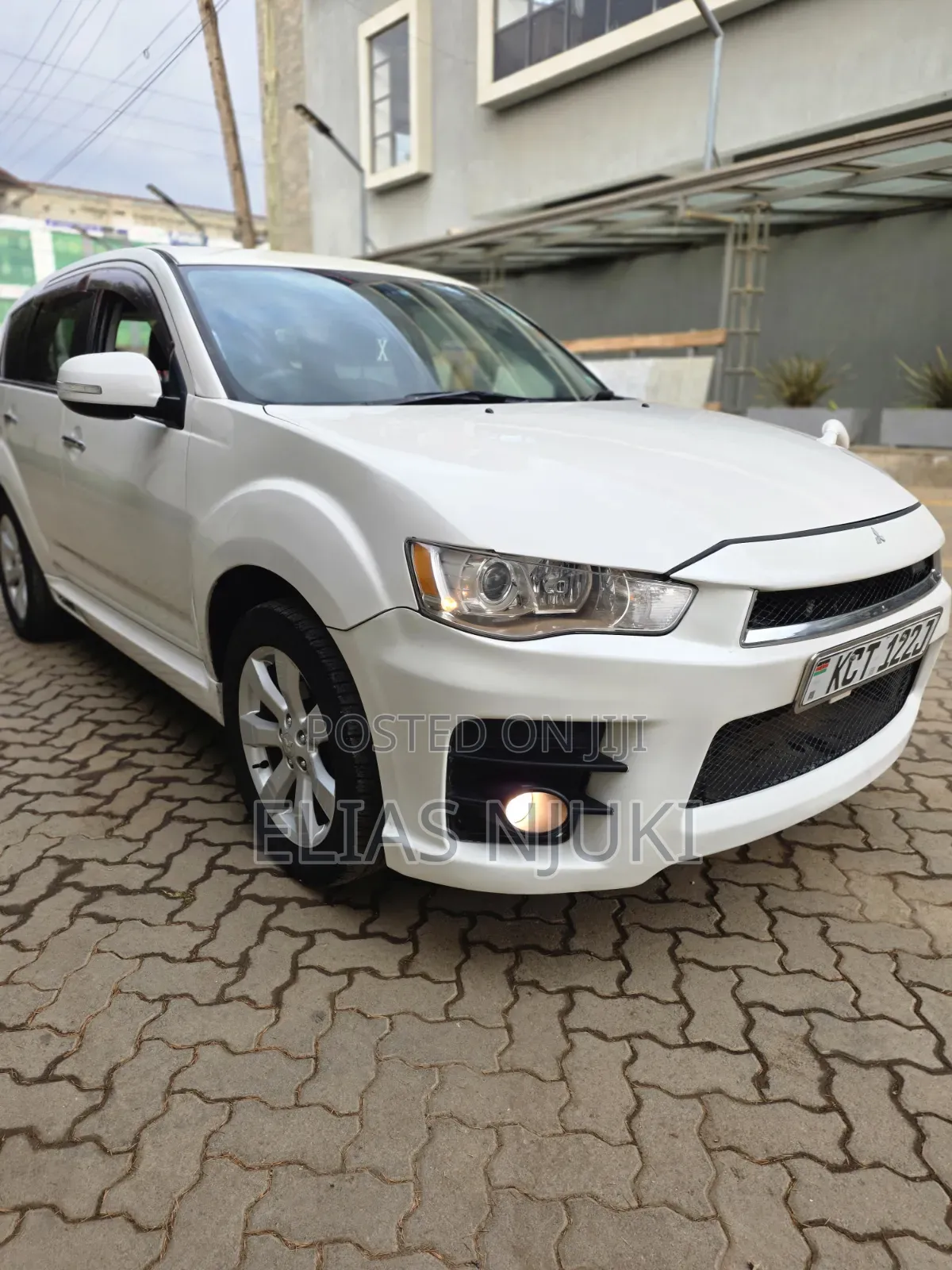 Mitsubishi Outlander 2012 Pearl