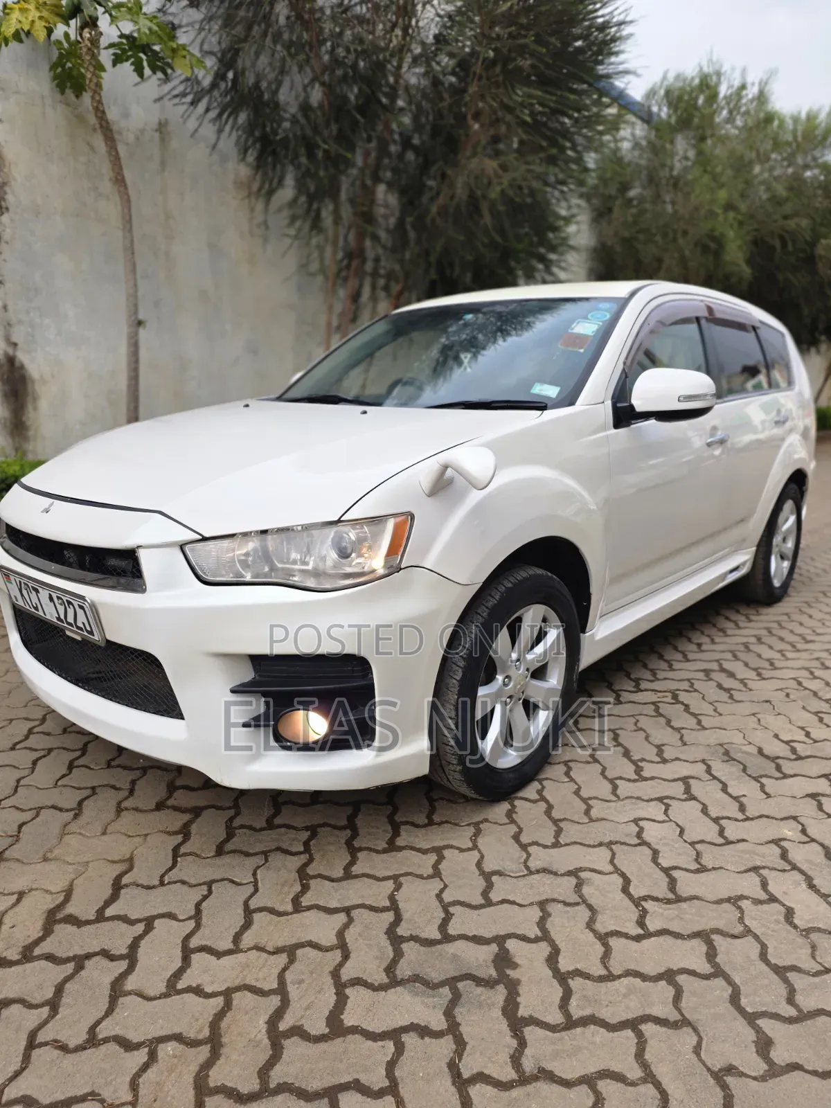 Mitsubishi Outlander 2012 Pearl