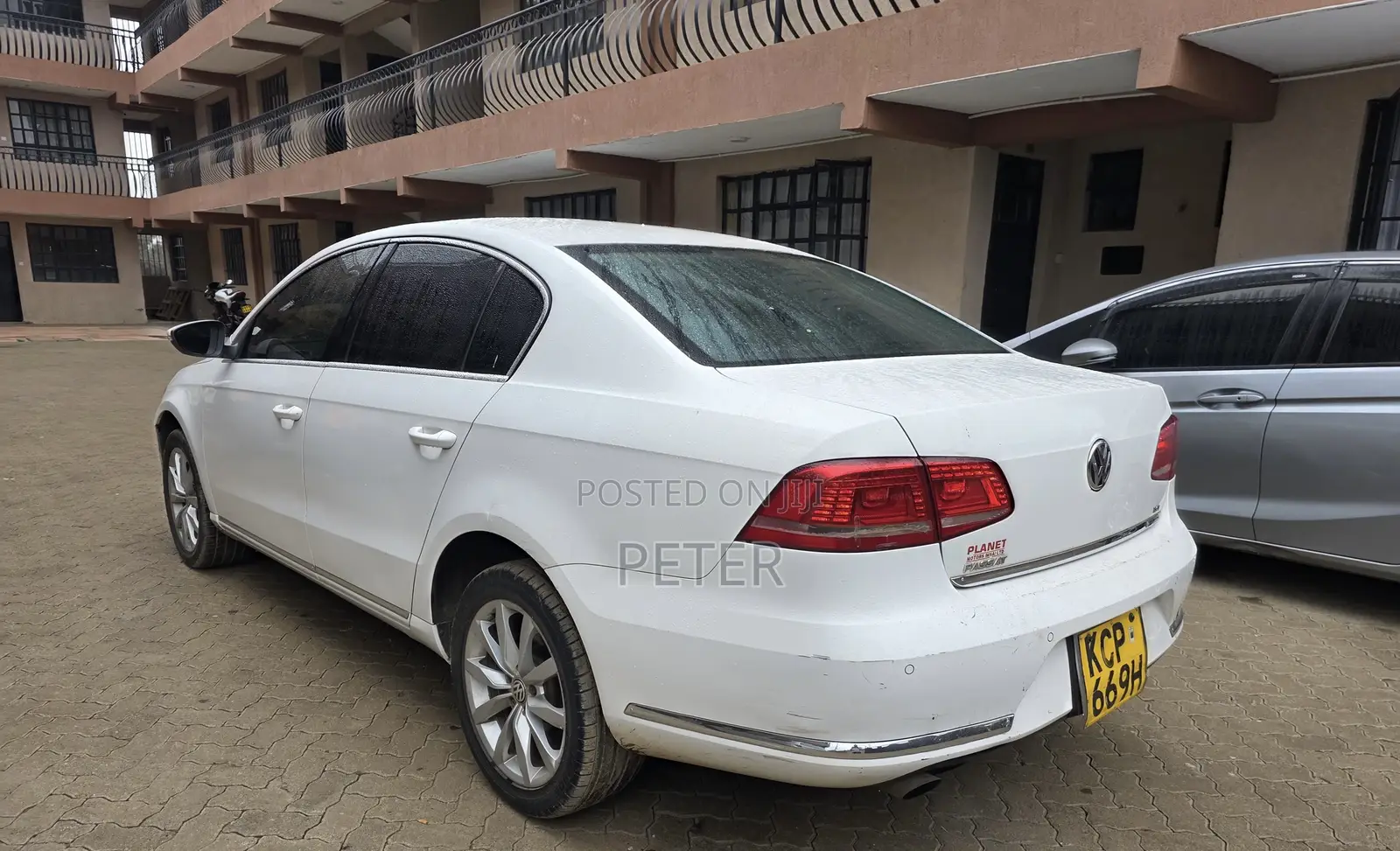 Volkswagen Passat 2011 White