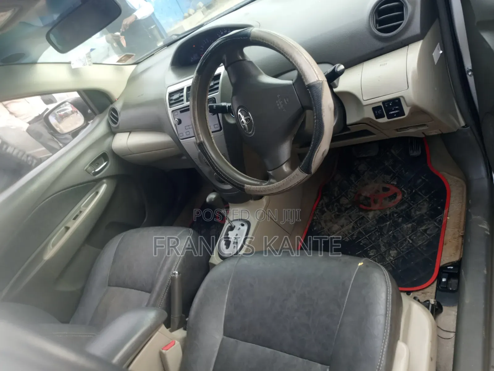 Toyota Belta 2012 Silver