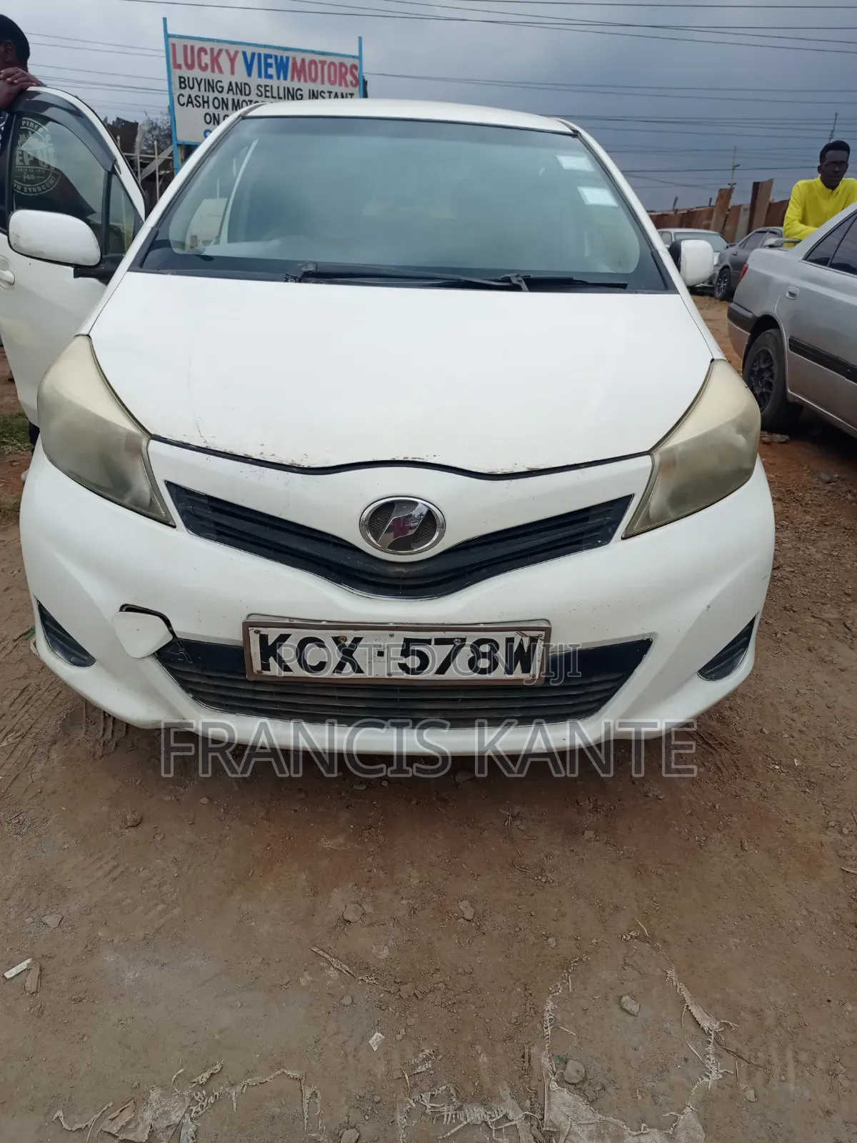 Toyota Vitz 2012 White