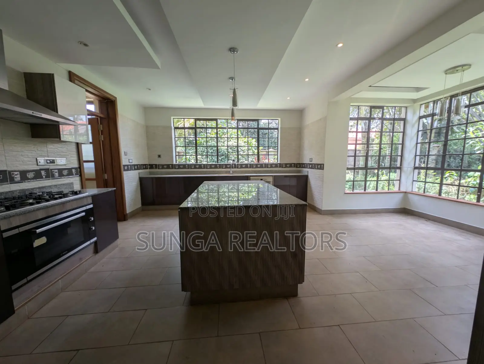 4bdrm House in Hardy for sale