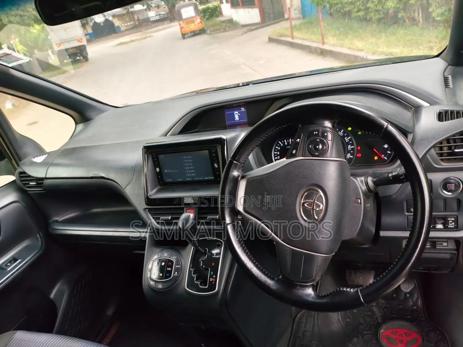 Toyota Voxy 2017 Black