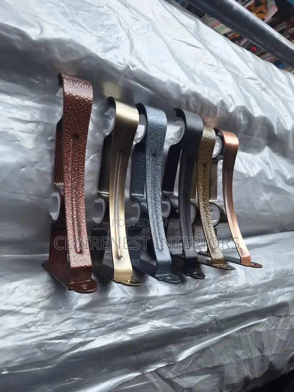 Good Quality, Good Designs Powder Coated Rod Brackets