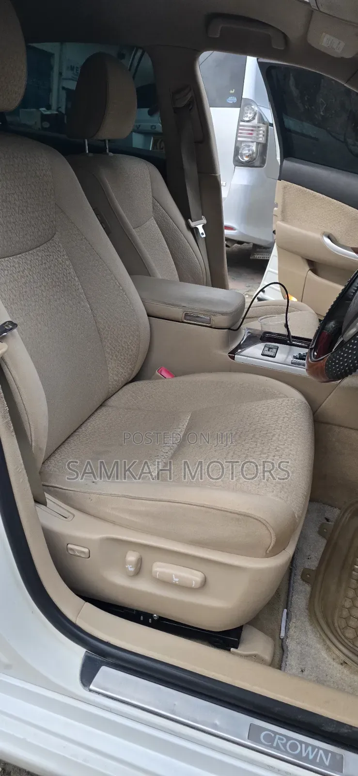 Toyota Crown 2013 White