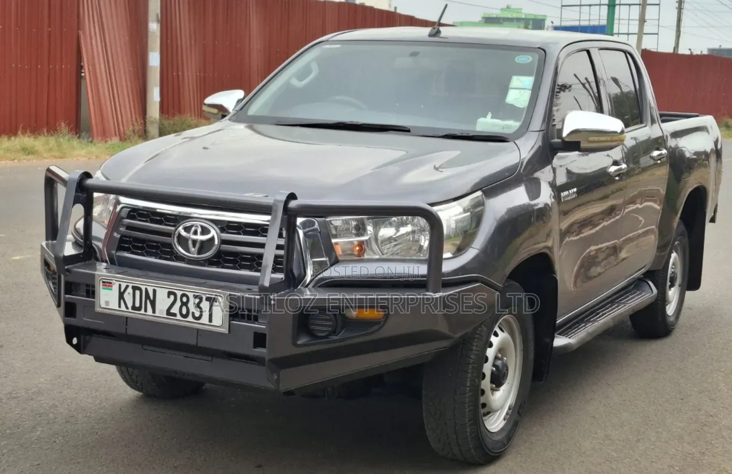 Toyota Hilux 2016 Gray