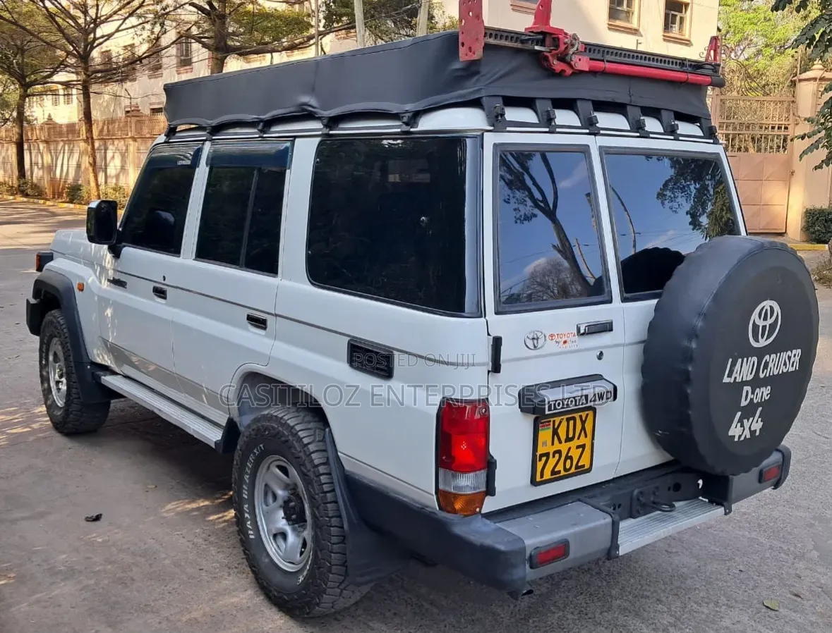 Toyota Land Cruiser 2014 White