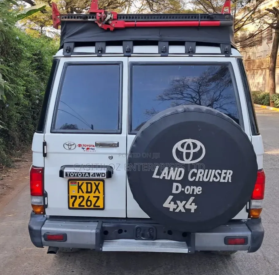 Toyota Land Cruiser 2014 White