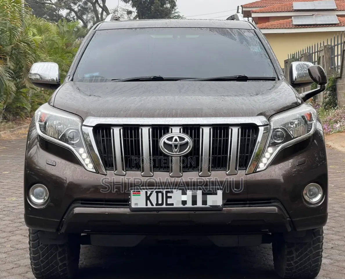 Toyota Land Cruiser Prado 2017 Brown