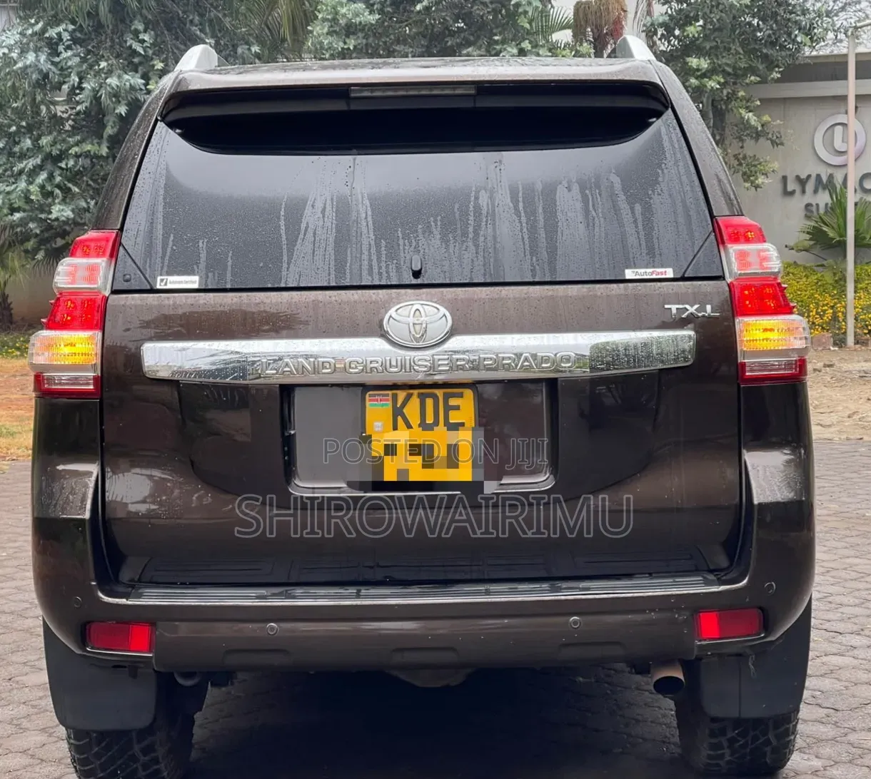 Toyota Land Cruiser Prado 2017 Brown