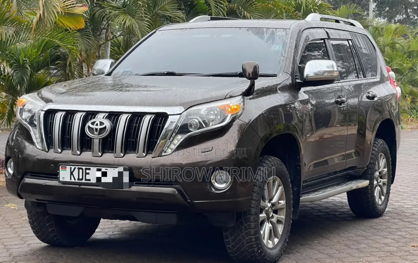 Toyota Land Cruiser Prado 2017 Brown