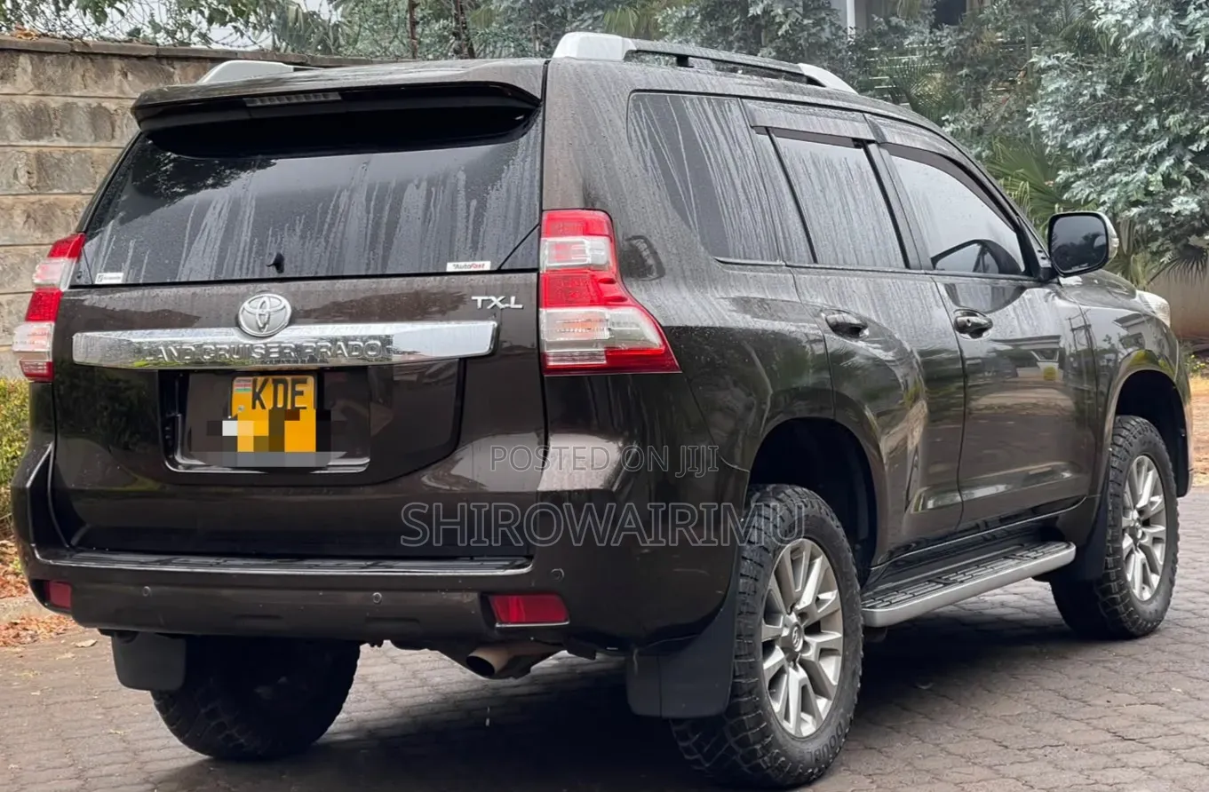 Toyota Land Cruiser Prado 2017 Brown