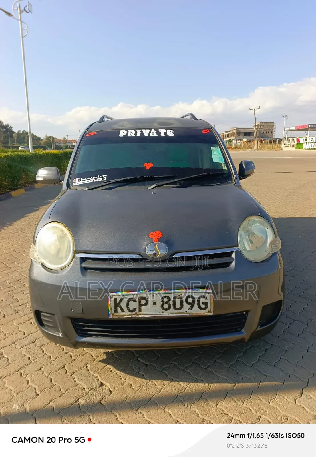 Toyota Sienta 2011 Gray