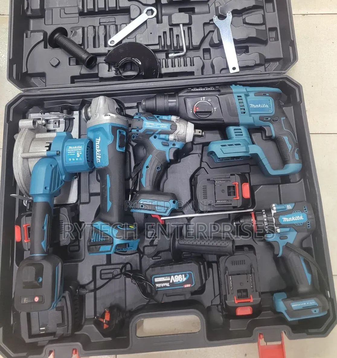 5 in 1 Cordless Makita Combo Tool Kit