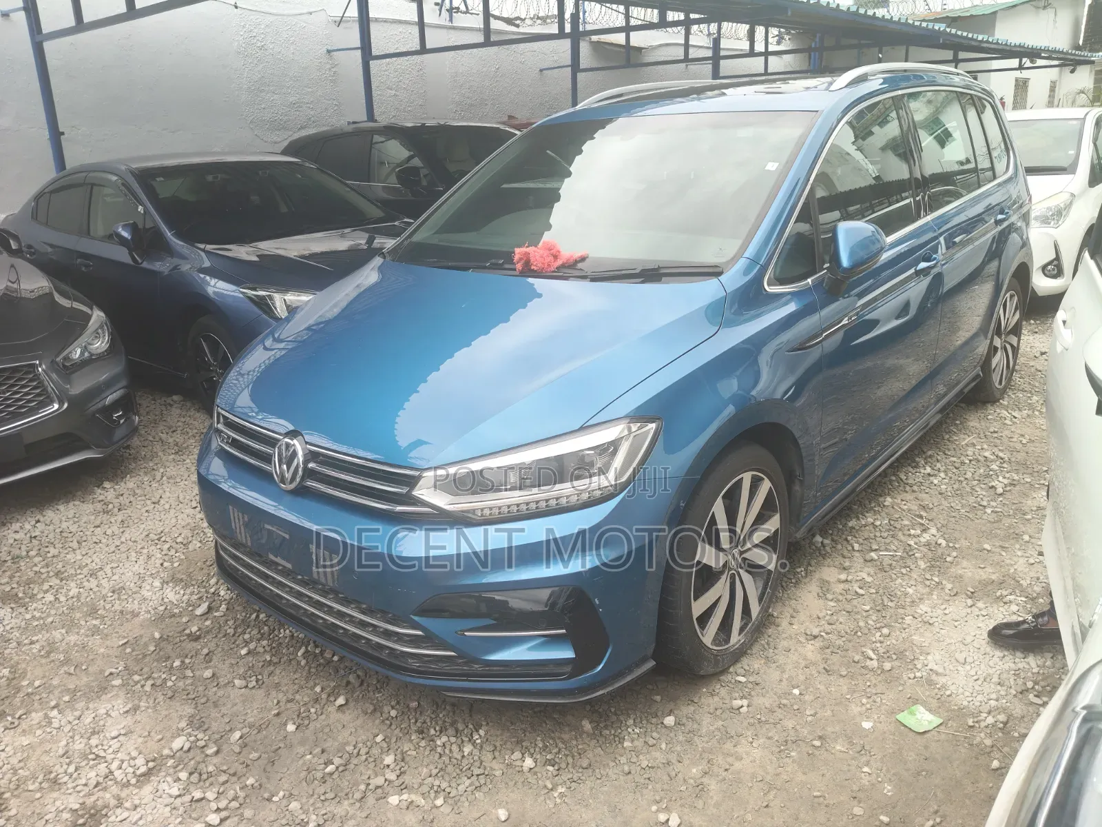 Volkswagen Touran 2019 Blue