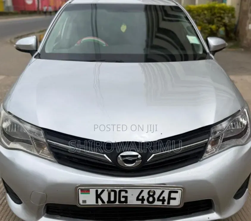 Toyota Corolla Fielder 2014 Silver