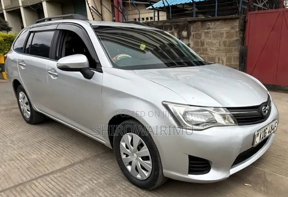 Toyota Corolla Fielder 2014 Silver