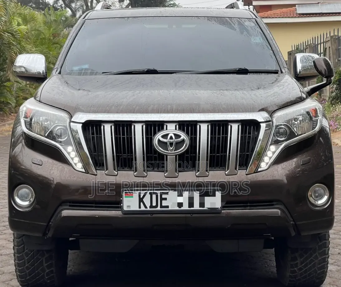 Toyota Land Cruiser Prado 2017 Brown
