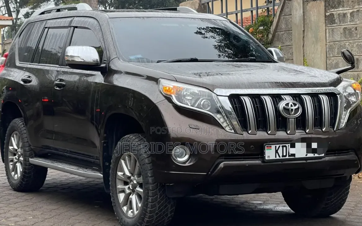 Toyota Land Cruiser Prado 2017 Brown
