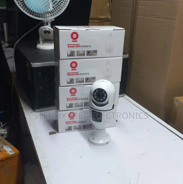 Easy Installation Intelligent Dual Lens PTZ WiFi Bulb Security Camera