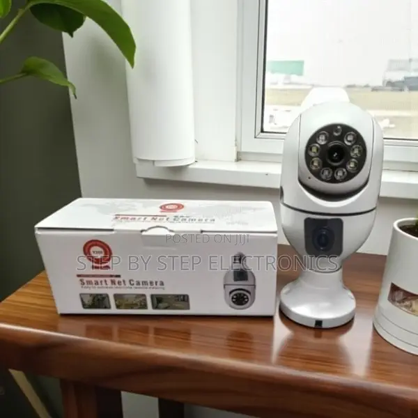 Full Color Motion Detection Dual Lens PTZ WiFi Bulb Camera