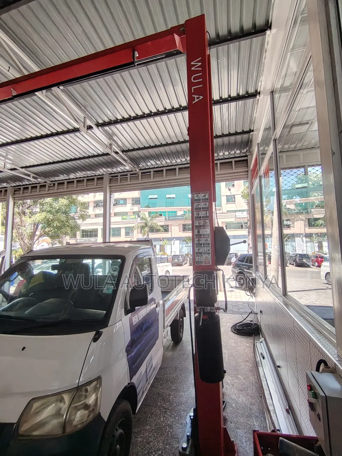 4tns Professional 2post Carlift Machine Sunshine Italy