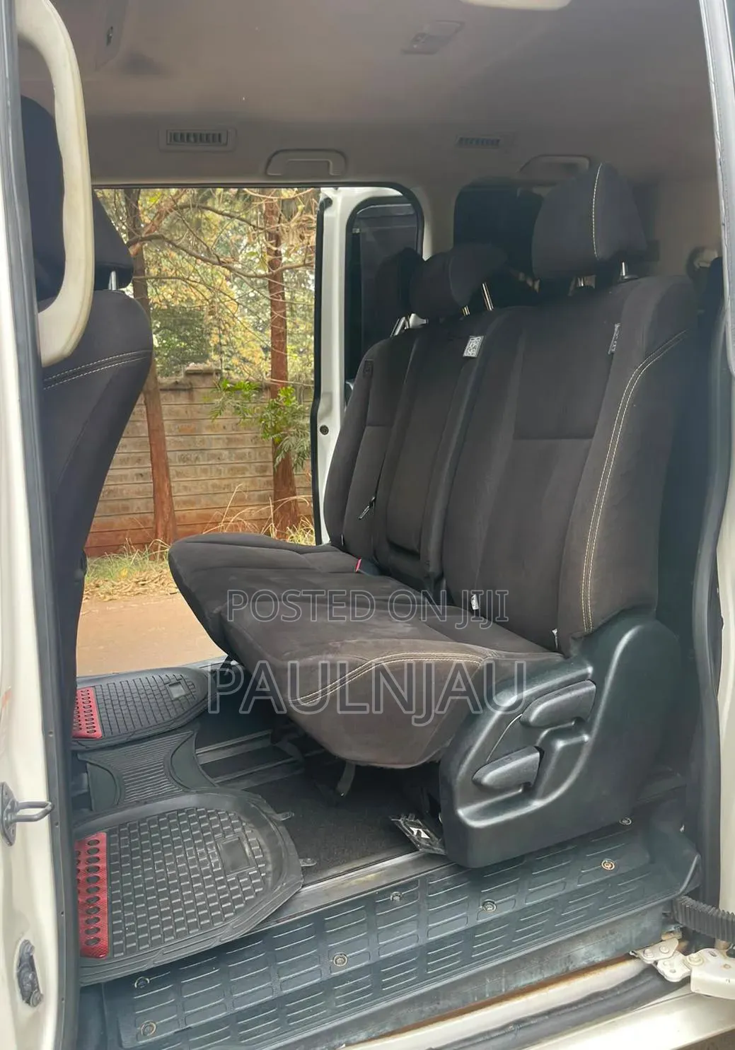 Toyota Voxy 2016