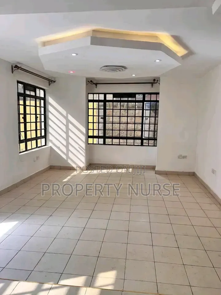 4bdrm Maisonette in Gateway Mall Area for rent