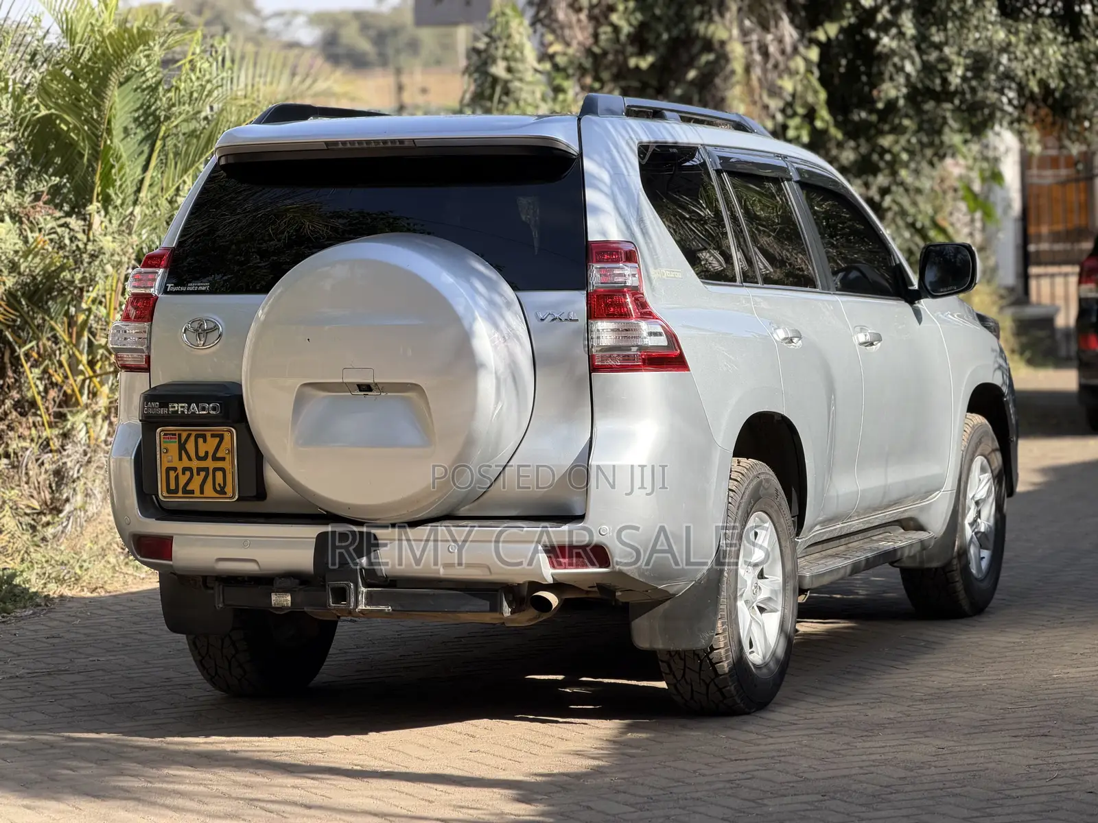Toyota Land Cruiser 2012 Silver